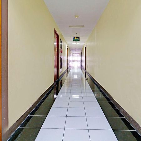 Oyo Life 93103 Apartement Gateway Cicadas By Fikri Room Bandung Exterior foto