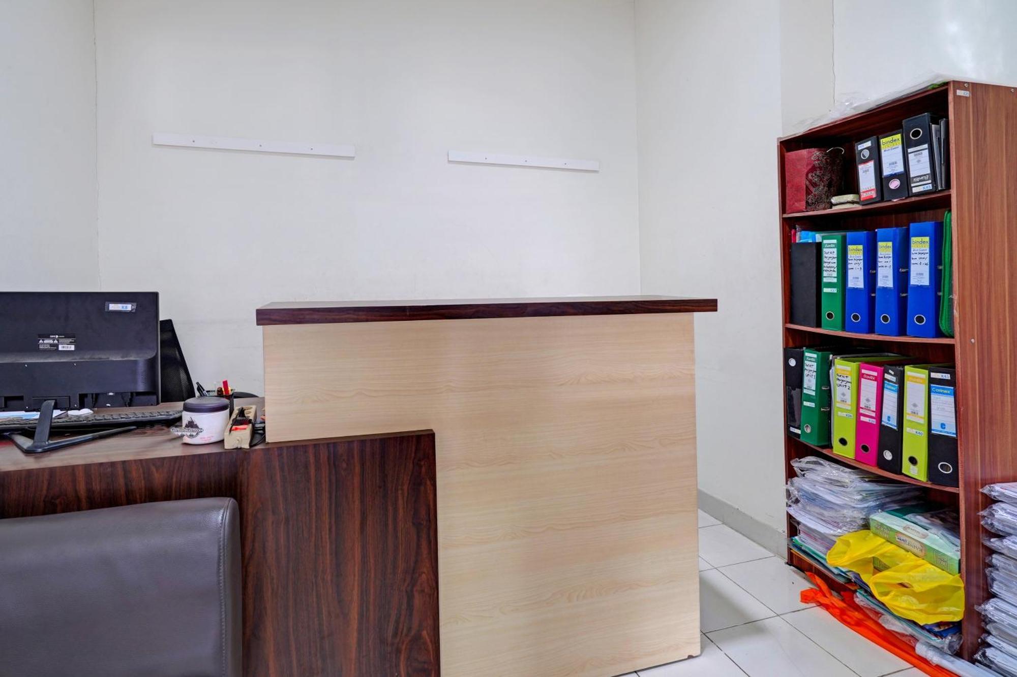 Oyo Life 93103 Apartement Gateway Cicadas By Fikri Room Bandung Exterior foto