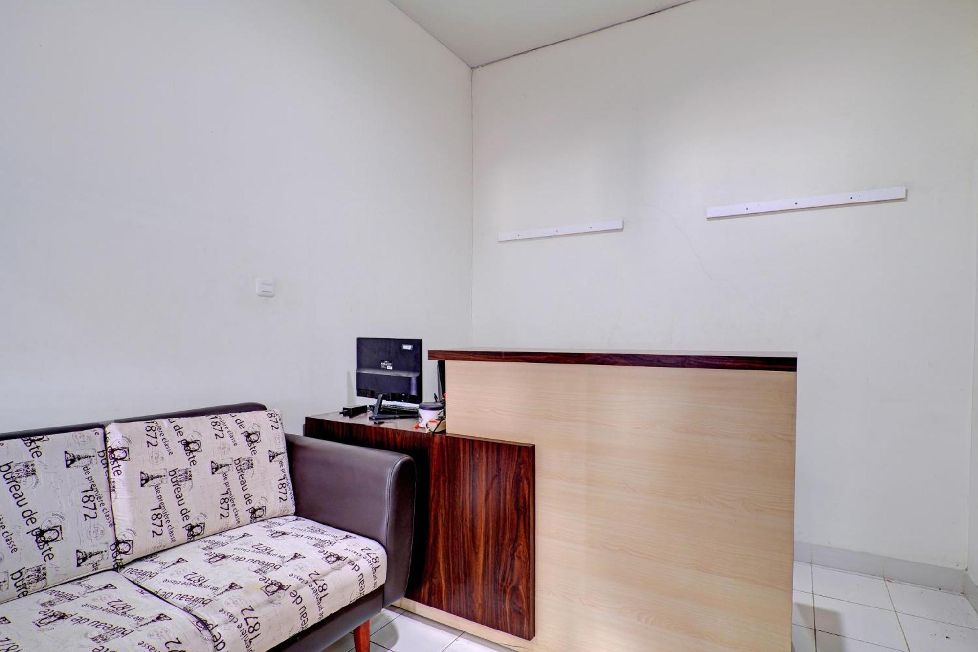 Oyo Life 93103 Apartement Gateway Cicadas By Fikri Room Bandung Exterior foto
