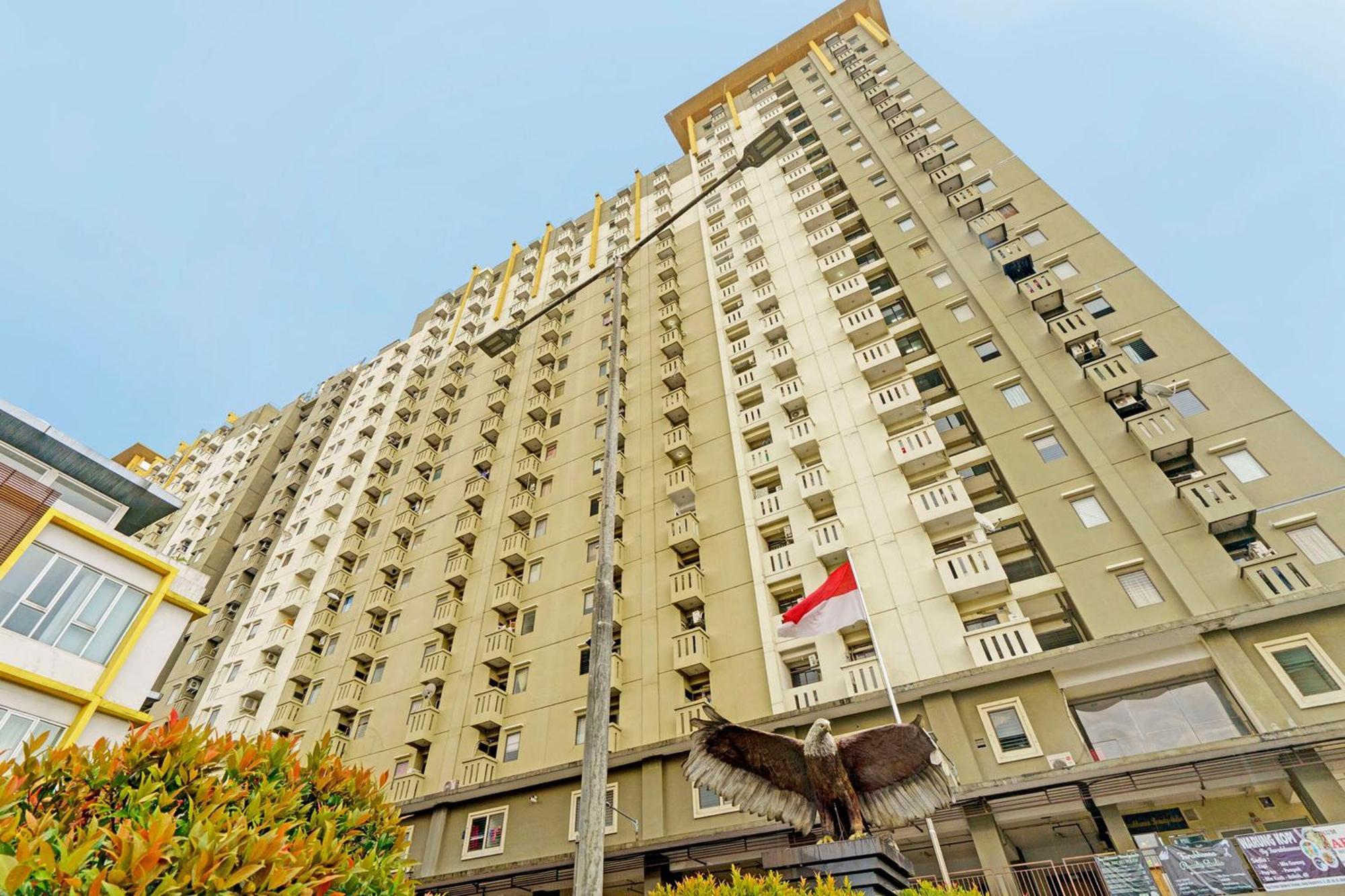 Oyo Life 93103 Apartement Gateway Cicadas By Fikri Room Bandung Exterior foto